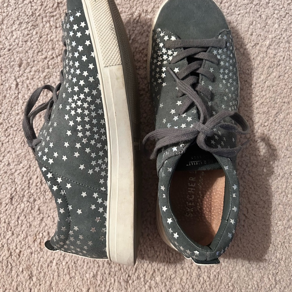 Adorable Grey/Silver Star Patterned Designer Snea… - image 2